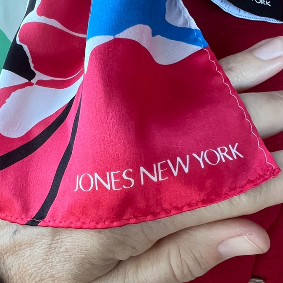 Scarf- Floral, colorful silk oblong scarf, Jones of New York, 62” x 13” - Picture 3 of 15